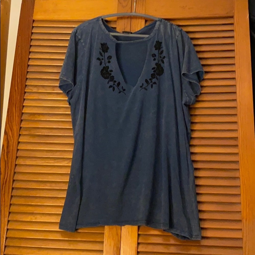 Cut out tshirt